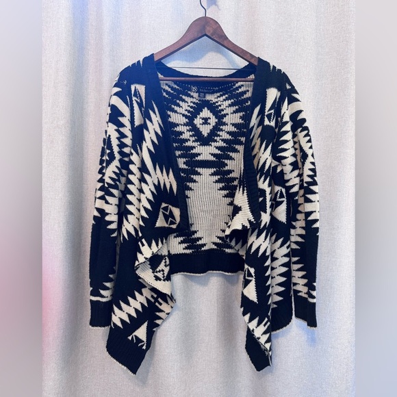 Kadence Boho Black and Cream Geometric Southwest Cowgirl Sweater - Picture 3 of 6